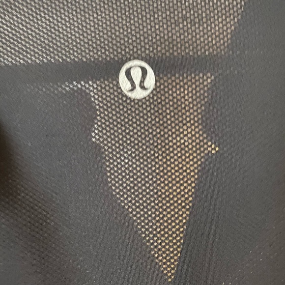 Lululemon Men’s Polo/Golf Shirt - Picture 4 of 4